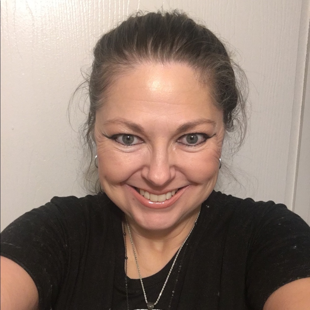 Meet your Posher, Deborah